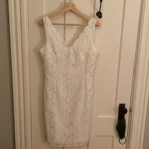 Ann Taylor White Floral Lace Shift Dress - Size 6 - Like New